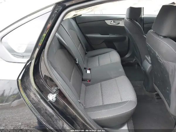3KPF24AD3RE810983 2024 KIA FORTE - Image 8