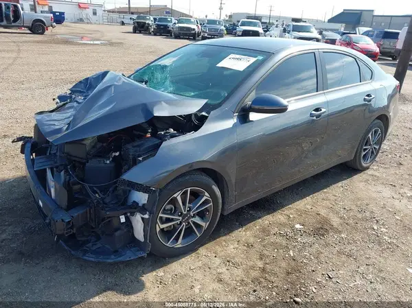 3KPF24AD3RE812328 2024 KIA FORTE - Image 2