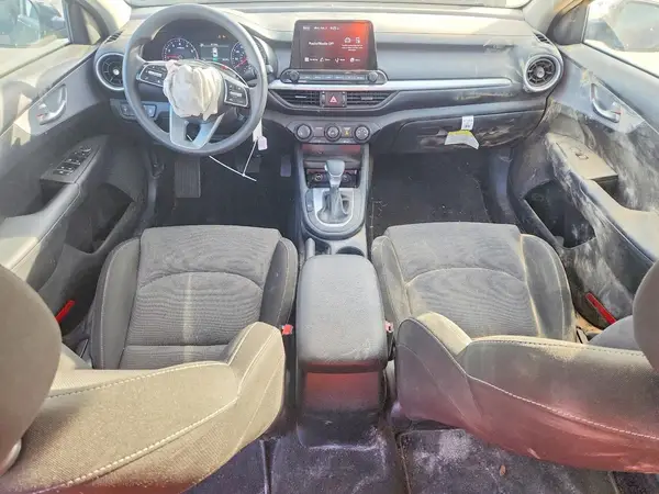 3KPF24AD3RE813298 2024 KIA FORTE - Image 8