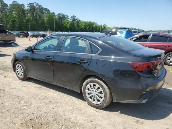3KPF24AD3RE814323 2024 KIA FORTE - Image 2