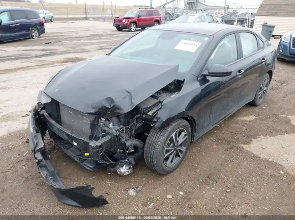 3KPF24AD3RE816816 2024 KIA FORTE - Image 2