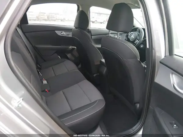 3KPF24AD3RE817531 2024 KIA FORTE - Image 8