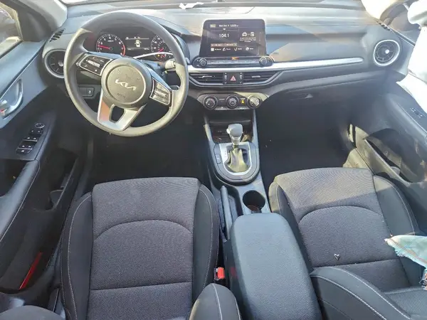 3KPF24AD3RE817951 2024 KIA FORTE - Image 8