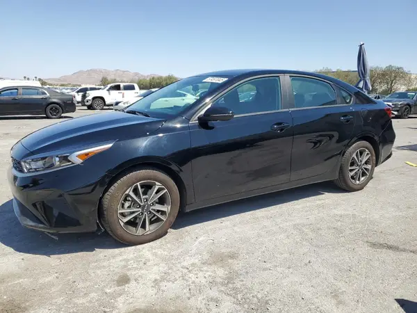 3KPF24AD3RE818159 2024 KIA FORTE - Image 1