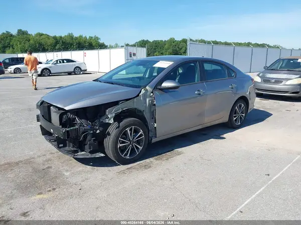 3KPF24AD3RE819716 2024 KIA FORTE - Image 2