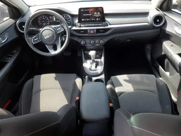 3KPF24AD3RE820204 2024 KIA FORTE - Image 8