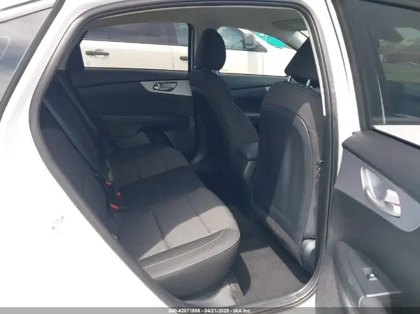 3KPF24AD3RE820669 2024 KIA FORTE - Image 8
