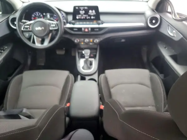 3KPF24AD3RE823538 2024 KIA FORTE - Image 8