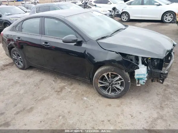 3KPF24AD3RE824883 2024 KIA FORTE - Image 1