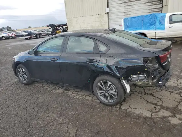 3KPF24AD3RE824981 2024 KIA FORTE - Image 2