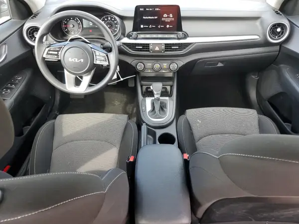 3KPF24AD3RE825838 2024 KIA FORTE - Image 8
