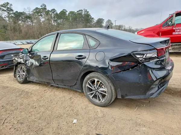 3KPF24AD3RE826150 2024 KIA FORTE - Image 2