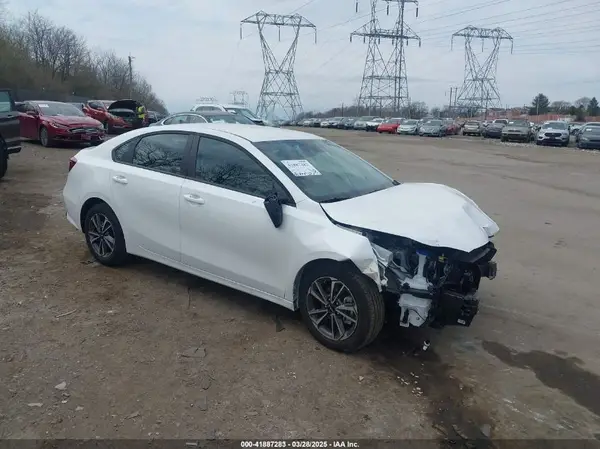 3KPF24AD3RE826651 2024 KIA FORTE - Image 1