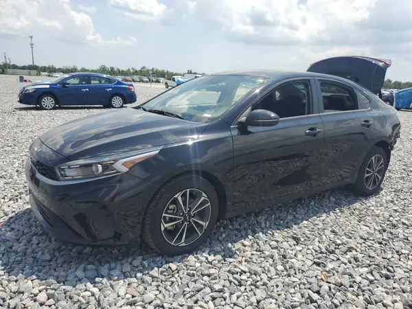 3KPF24AD3RE826696 2024 KIA FORTE - Image 1
