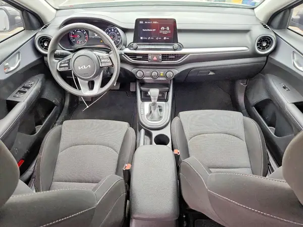 3KPF24AD3RE827203 2024 KIA FORTE - Image 8