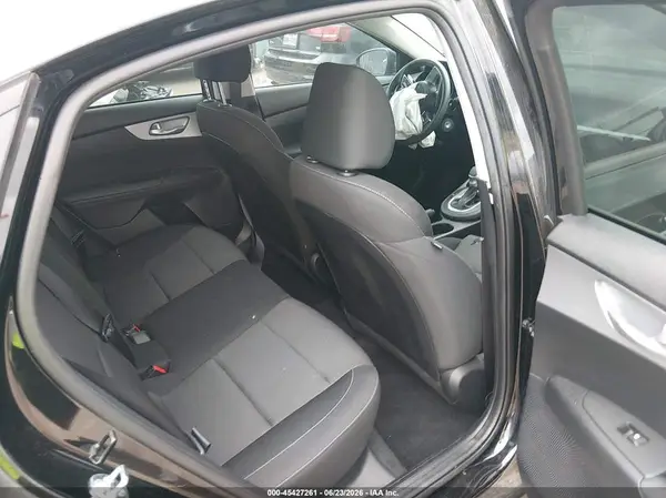 3KPF24AD3RE827640 2024 KIA FORTE - Image 8