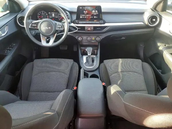 3KPF24AD3RE827735 2024 KIA FORTE - Image 8