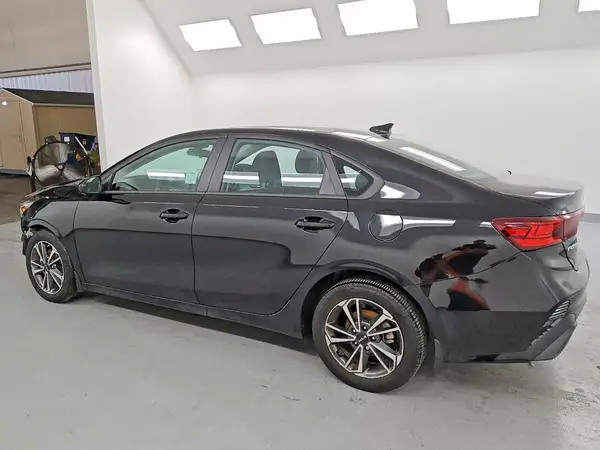 3KPF24AD3RE828318 2024 KIA FORTE - Image 2