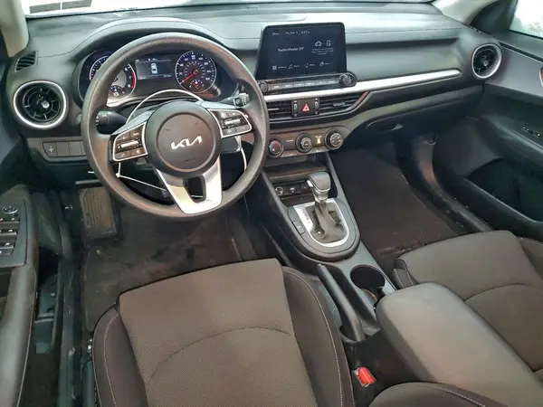 3KPF24AD3RE828805 2024 KIA FORTE - Image 8