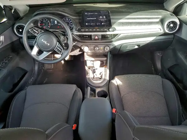 3KPF24AD3RE829937 2024 KIA FORTE - Image 8