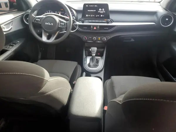 3KPF24AD3RE830005 2024 KIA FORTE - Image 8