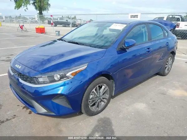 3KPF24AD3RE835043 2024 KIA FORTE - Image 2