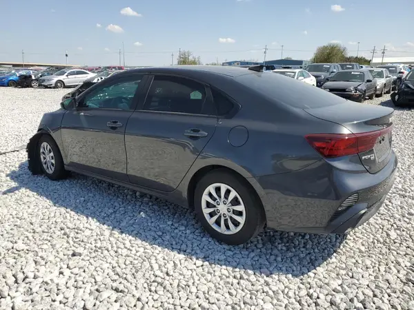 3KPF24AD3RE835978 2024 KIA FORTE - Image 2