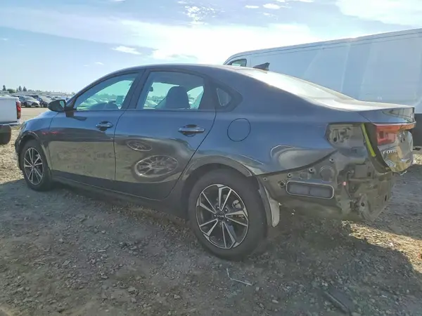 3KPF24AD3RE837360 2024 KIA FORTE - Image 2
