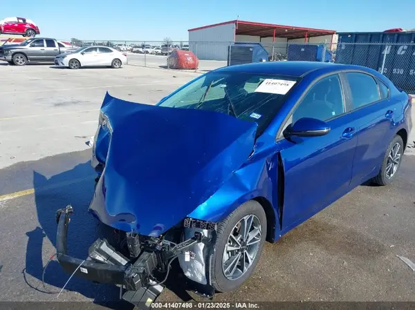 3KPF24AD3RE837939 2024 KIA FORTE - Image 2