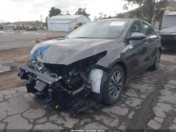 3KPF24AD3RE838007 2024 KIA FORTE - Image 2
