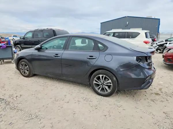 3KPF24AD3RE838041 2024 KIA FORTE - Image 2