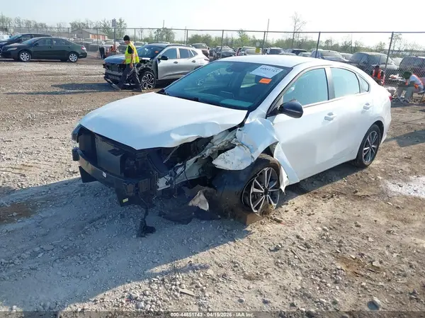 3KPF24AD3RE841229 2024 KIA FORTE - Image 2