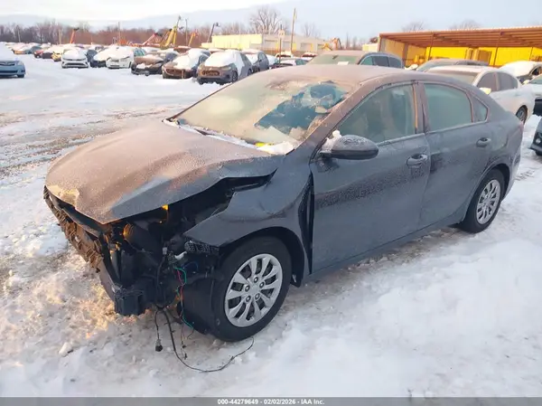 3KPF24AD4KE006228 2019 KIA FORTE - Image 2