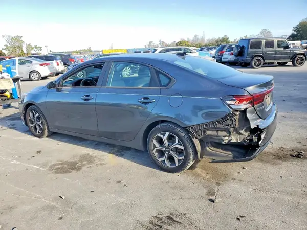 3KPF24AD4KE007508 2019 KIA FORTE - Image 2