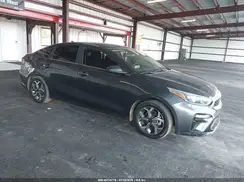 3KPF24AD4KE008240 2019 KIA FORTE