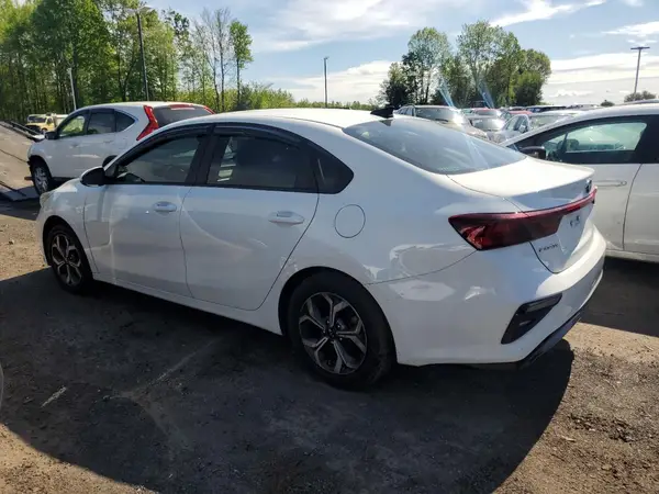 3KPF24AD4KE008349 2019 KIA FORTE - Image 2