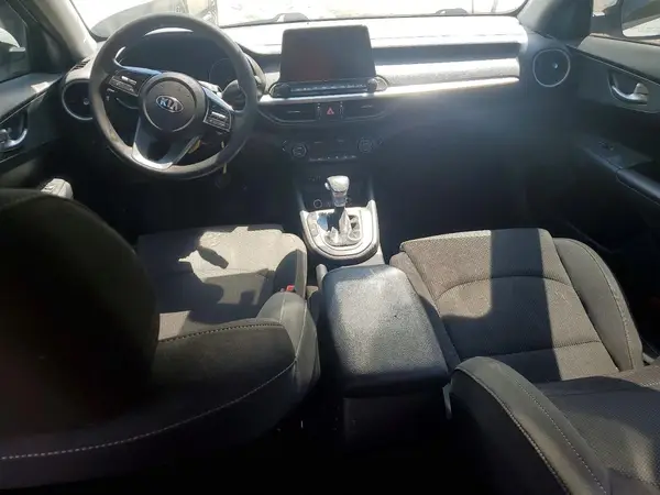 3KPF24AD4KE009341 2019 KIA FORTE - Image 8