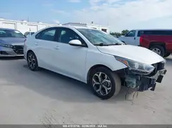 3KPF24AD4KE010277 2019 KIA FORTE