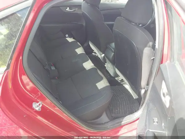 3KPF24AD4KE011462 2019 KIA FORTE - Image 8