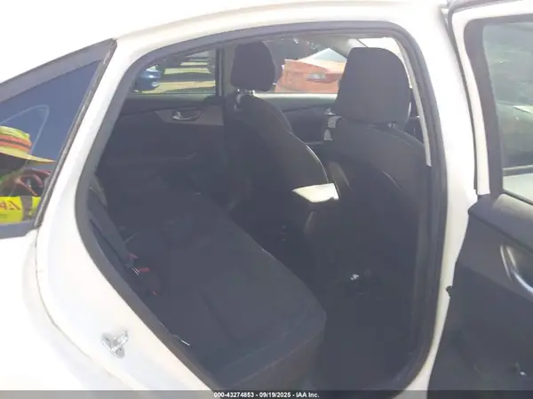 3KPF24AD4KE012546 2019 KIA FORTE - Image 8