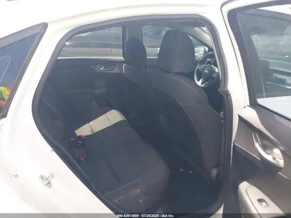 3KPF24AD4KE012904 2019 KIA FORTE - Image 8