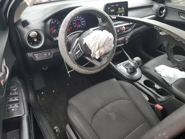 3KPF24AD4KE013972 2019 KIA FORTE - Image 8