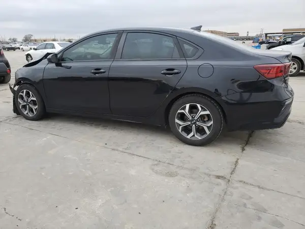 3KPF24AD4KE017570 2019 KIA FORTE - Image 2