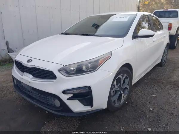 3KPF24AD4KE019349 2019 KIA FORTE - Image 2
