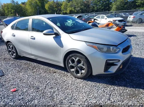 3KPF24AD4KE021988 2019 KIA FORTE - Image 1