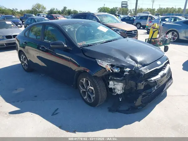 3KPF24AD4KE023191 2019 KIA FORTE - Image 1