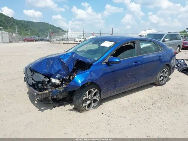 3KPF24AD4KE023451 2019 KIA FORTE - Image 2