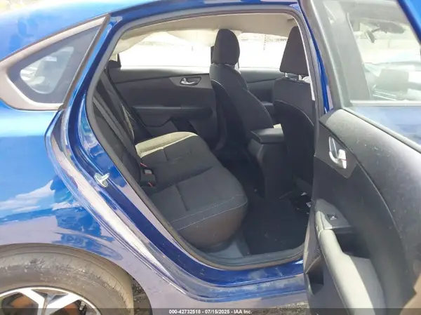 3KPF24AD4KE023451 2019 KIA FORTE - Image 8