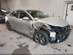 3KPF24AD4KE025071 2019 KIA FORTE