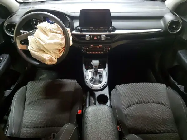 3KPF24AD4KE030089 2019 KIA FORTE - Image 8